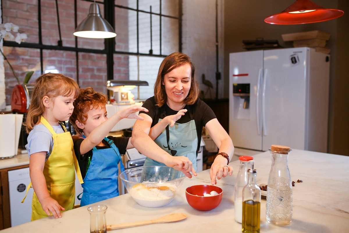 6 Creative Ways to Introduce Global Cuisine to Young Children